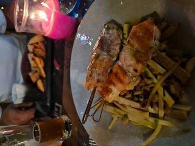 Μ8 . Κολωνάκι