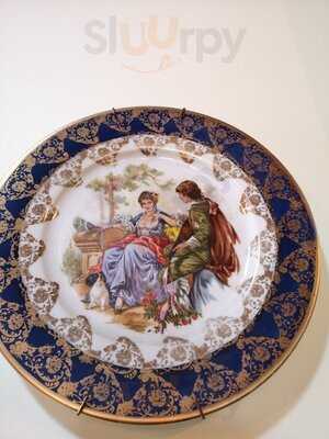 Ταβέρνα Λευκά