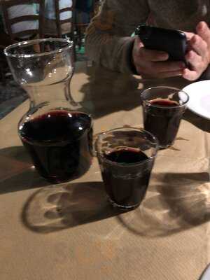 Οινοπωλείο