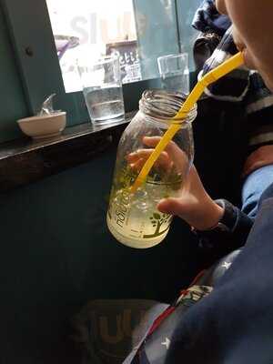 Petite Fleur Παγκράτι