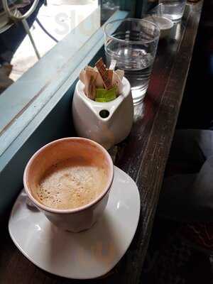 Petite Fleur Παγκράτι