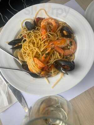 Δωρα Ψαροταβερνα