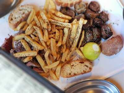 Ταβέρνα Αγρίνιο - Η Γωνιά του Μπάμπη