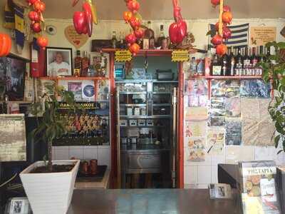 Ταβέρνα Αγρίνιο - Η Γωνιά του Μπάμπη