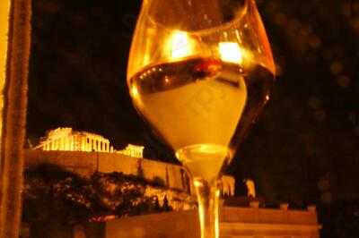 Στροφή Αθηναϊκό Εστιατόριο