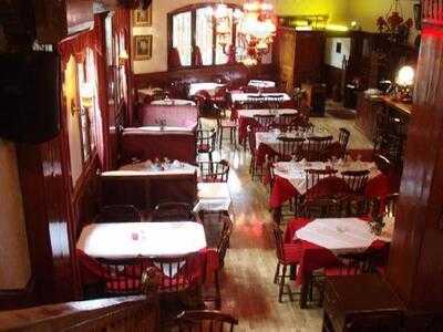 Saloon Piano Bar Restaurant