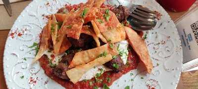 Το Καφενειο