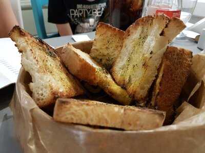 Ψαροταβέρνα Η Τρατα