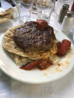 Μισό Πιθάρι