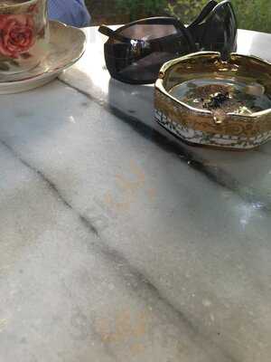 Chartreuse Cafeteria-bar