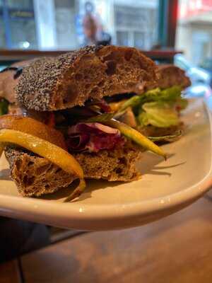 Bollard Coffee & Food