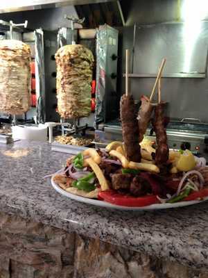 Τσαντάκιας