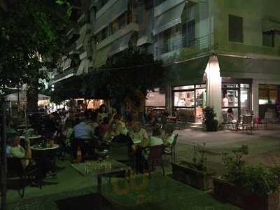 Mandarini's Café Bar