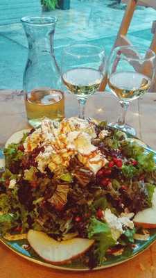 Παξιμαδοκλέφτρα