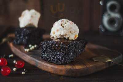 Κωνσταντινίδης