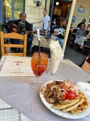 Ταβέρνα Μπαϊρακτάρης σταθμός