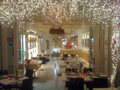 Alexis R. Delicatessen