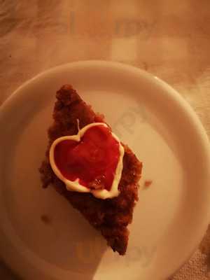 Στην Αυλή Του Αντωνη