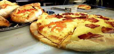 Capone’s Street Bar Pizza