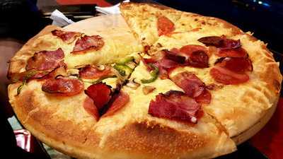 Capone’s Street Bar Pizza