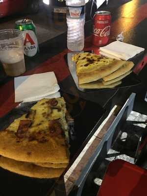 Capone’s Street Bar Pizza