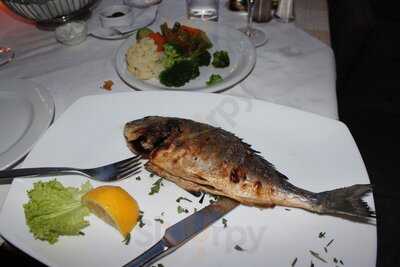 Tepinina All Day Cafe Bar Restaurant