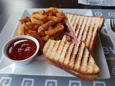 Venti Club Restaurant