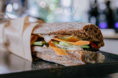 Picky Coffee & Brunch