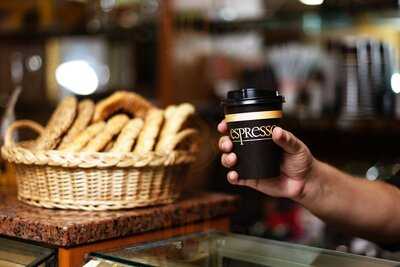 Παπαδάκης Καφές-Άρτος-Γλυκό