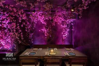 Huracan Restaurant