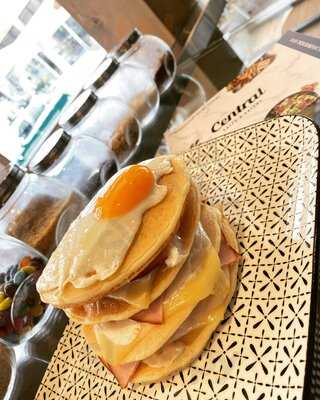 Central Caffe & Eatery