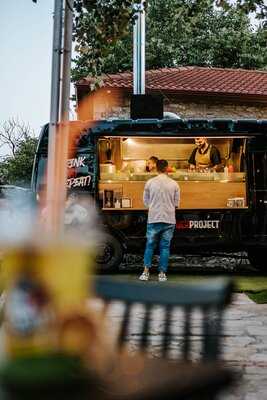 In 'n Out Foodtruck Project