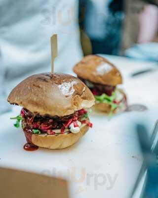 In 'n Out Foodtruck Project