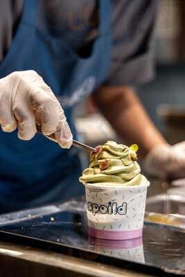 Spoild Twisted Cream Bar