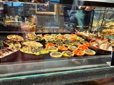 Amadeus Coffee N' Bake