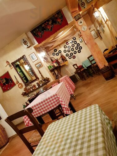 To Tsipouradiko Ektos Schediou Kai Oti Prokypsei