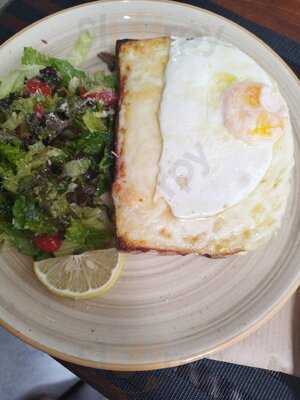 Plakaki Cafe Bistrot