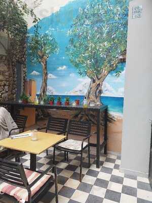 Plakaki Cafe Bistrot