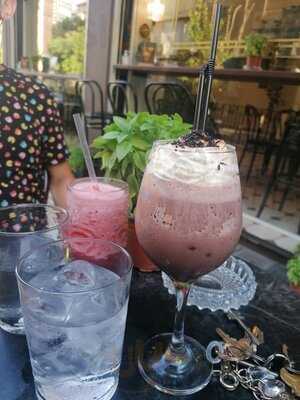 Lofty Cocktail Bistro