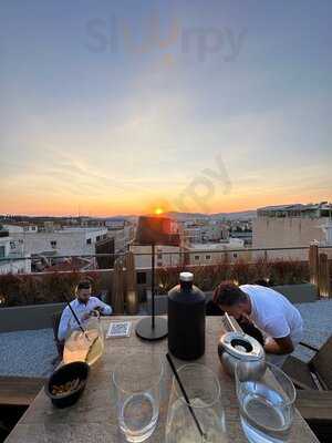 Ermou 18 Beyond The Horizon