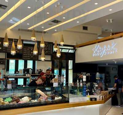 Kayak Ice Cream Store - Kapnikarea