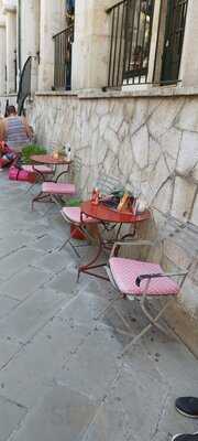 Τα Χελιδονια