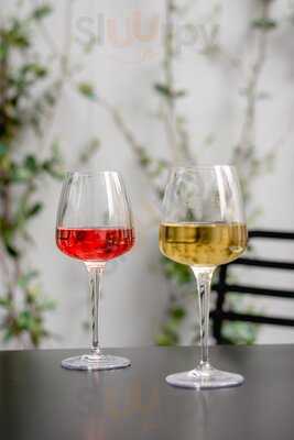 The Artist Ground Floor Wine & Beer