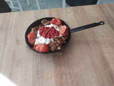 Souvlart Food & More