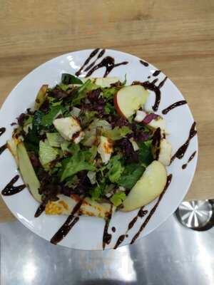 Souvlart Food & More