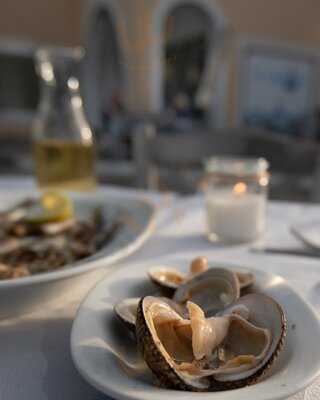 Το Καραβάκι Ταβέρνα