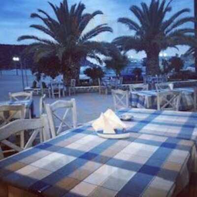 Το Καραβάκι Ταβέρνα