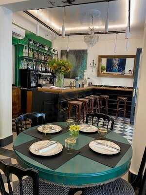 Grande Dame Athenian Tavern