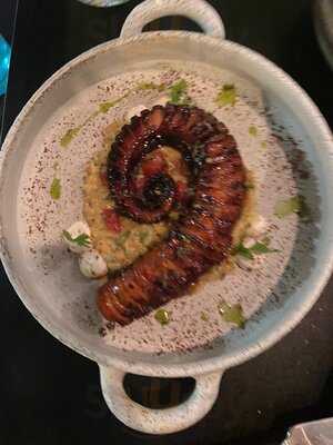 Samano Radio Restaurant