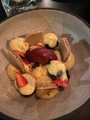 Samano Radio Restaurant